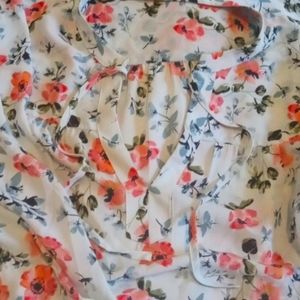 NWOT The Loft Floral Blouse 100% Polyester
